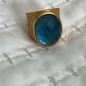 Julie Vos ring